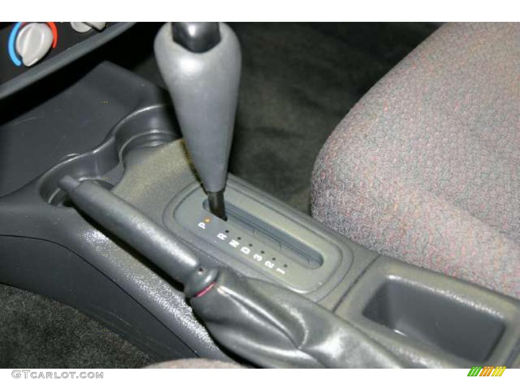 2001 Sunfire SE Coupe - Arctic White / Graphite photo #8