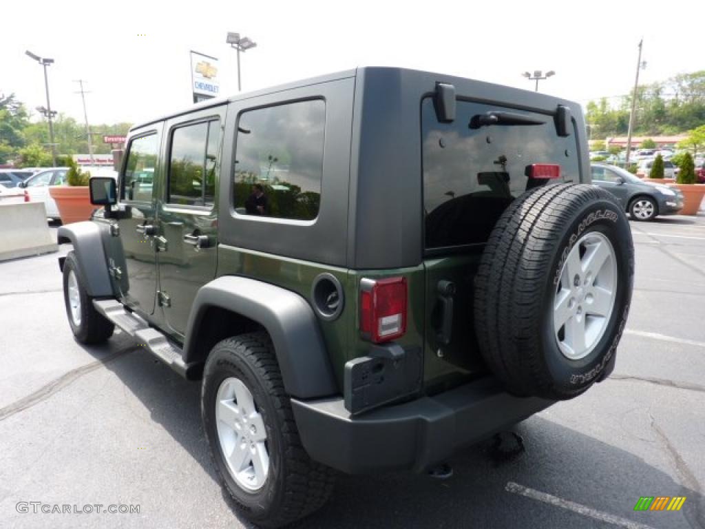 2009 Wrangler Unlimited X 4x4 - Jeep Green Metallic / Dark Slate Gray/Medium Slate Gray photo #5