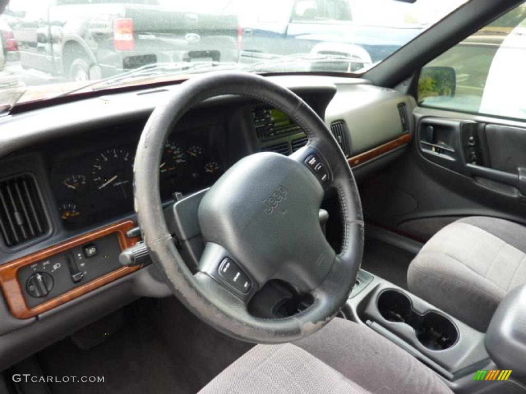 1998 Grand Cherokee Laredo 4x4 - Flame Red / Gray photo #9