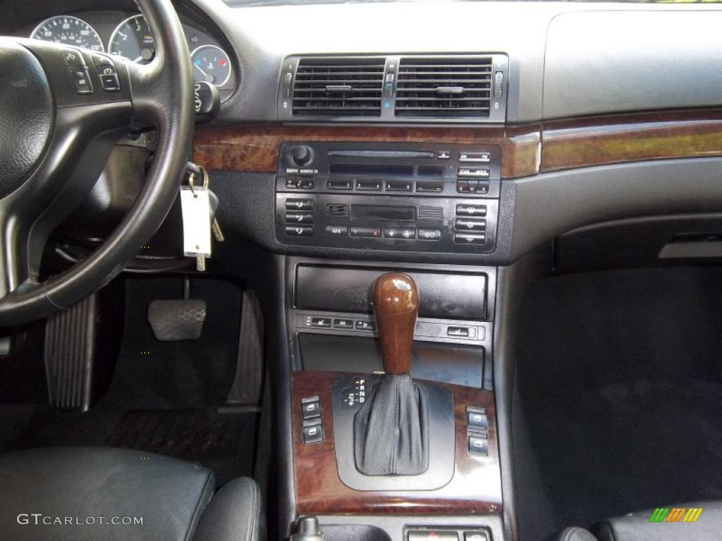 2003 BMW 3 Series 330i Coupe Controls Photo #49646117