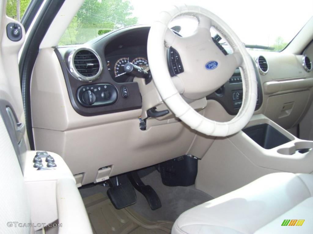 2003 Expedition Eddie Bauer 4x4 - Oxford White / Medium Parchment photo #7