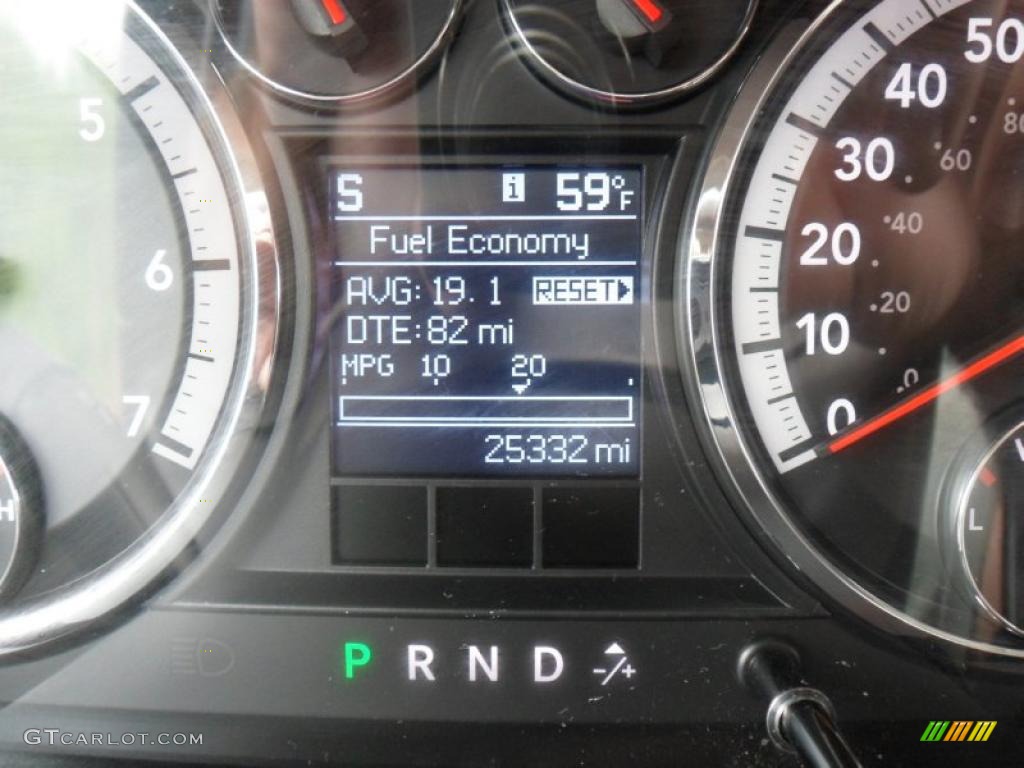 2011 Ram 1500 SLT Quad Cab 4x4 - Flame Red / Dark Slate Gray/Medium Graystone photo #20