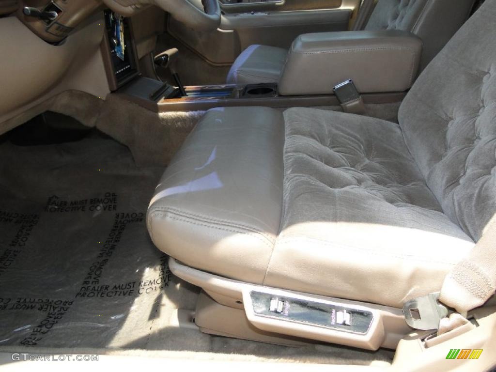 Beige Interior 1990 Cadillac Seville STS Photo #49647611
