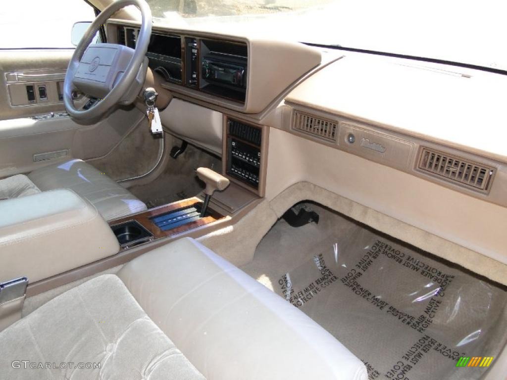 1990 Cadillac Seville STS Beige Dashboard Photo #49647743