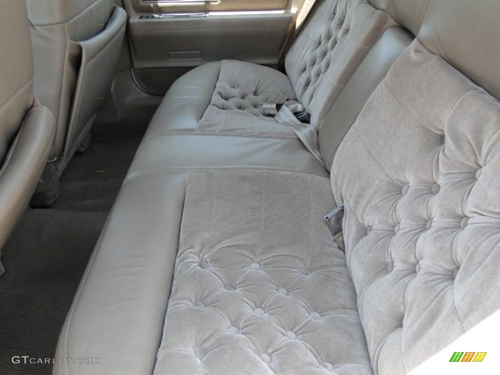 Beige Interior 1990 Cadillac Seville STS Photo #49647779