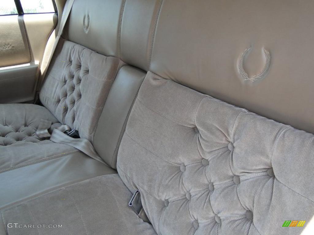 Beige Interior 1990 Cadillac Seville STS Photo #49647788