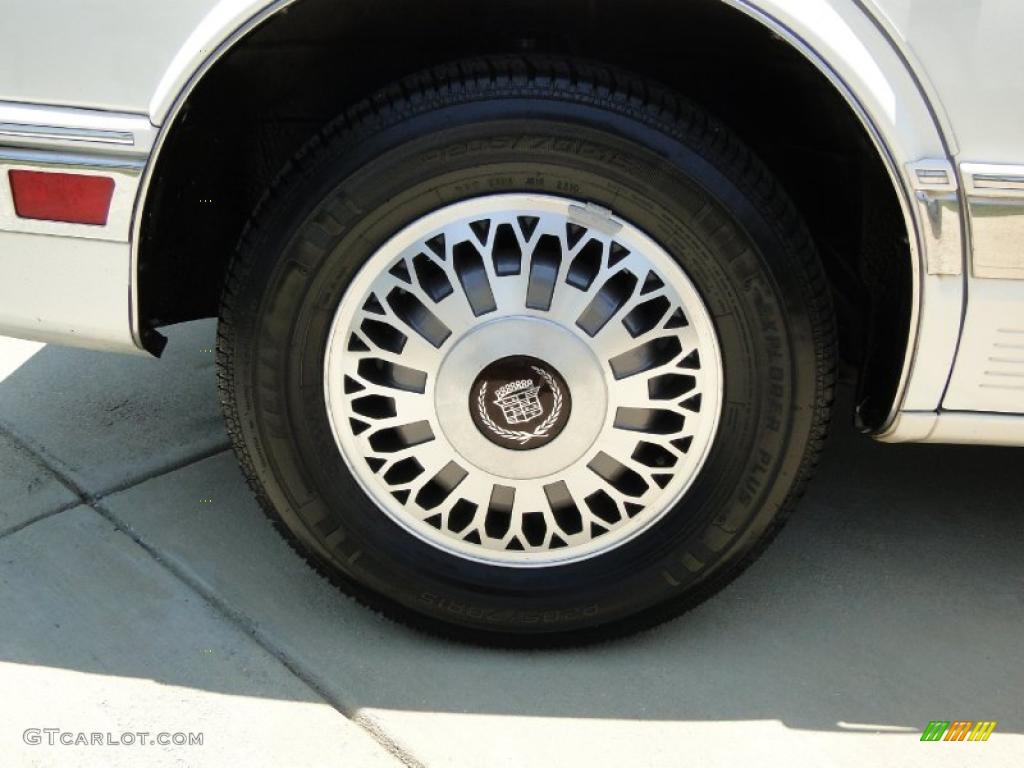 1990 Cadillac Seville STS Wheel Photo #49647860