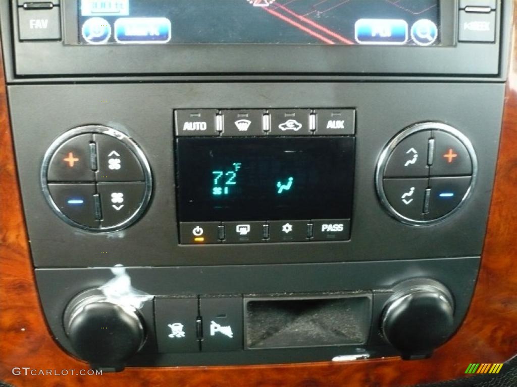 2008 Chevrolet Tahoe Hybrid 4x4 Controls Photo #49648511