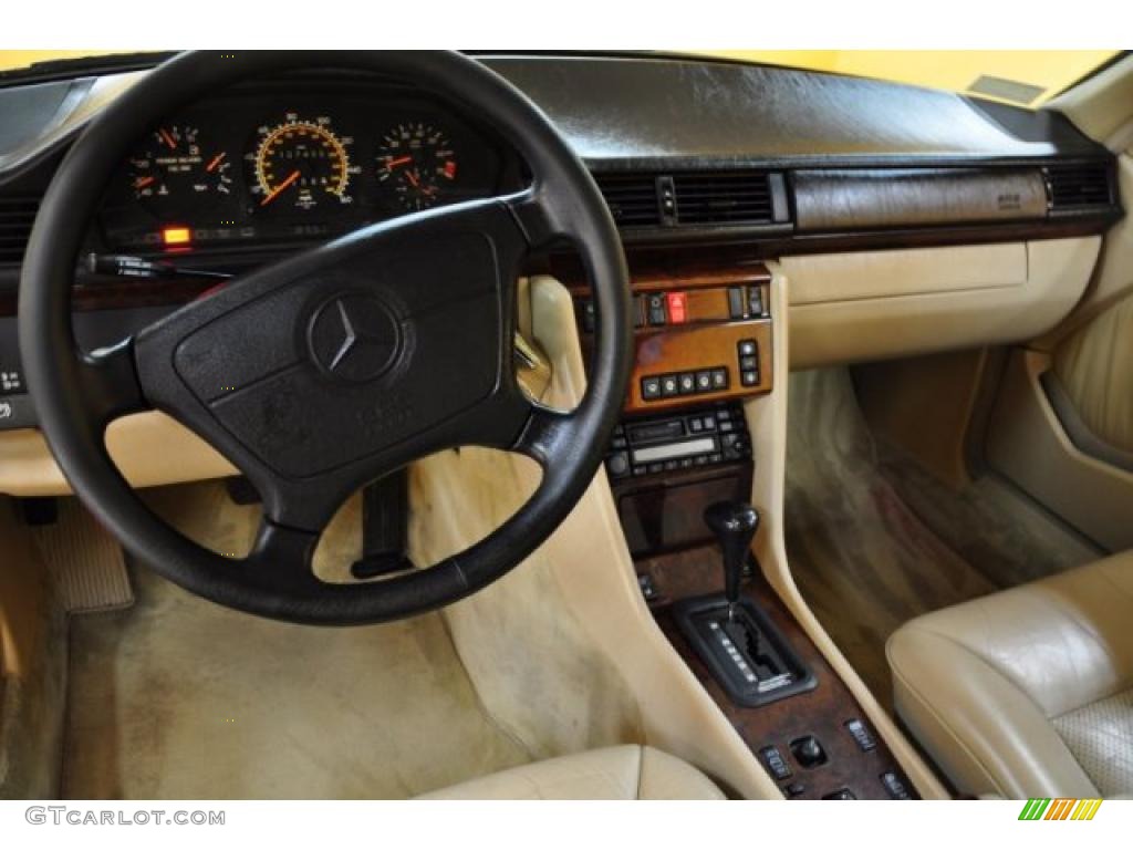 Parchment Interior 1995 Mercedes-Benz E 320 Convertible Photo #49649783
