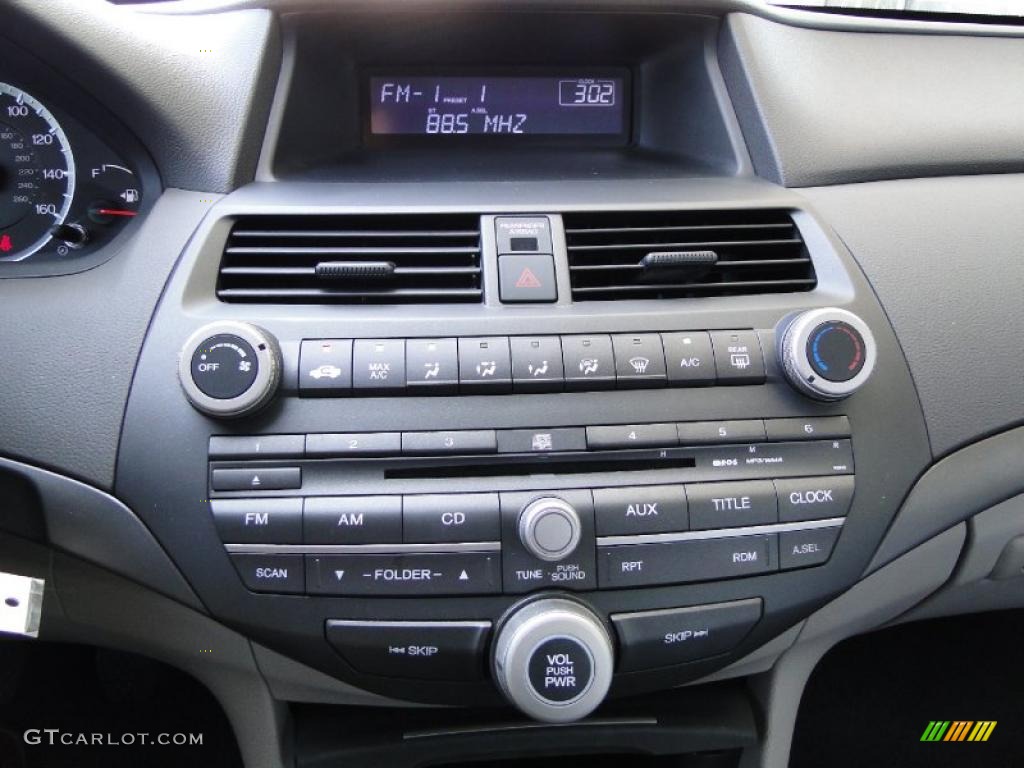 2009 Honda Accord LX-P Sedan Controls Photo #49649936