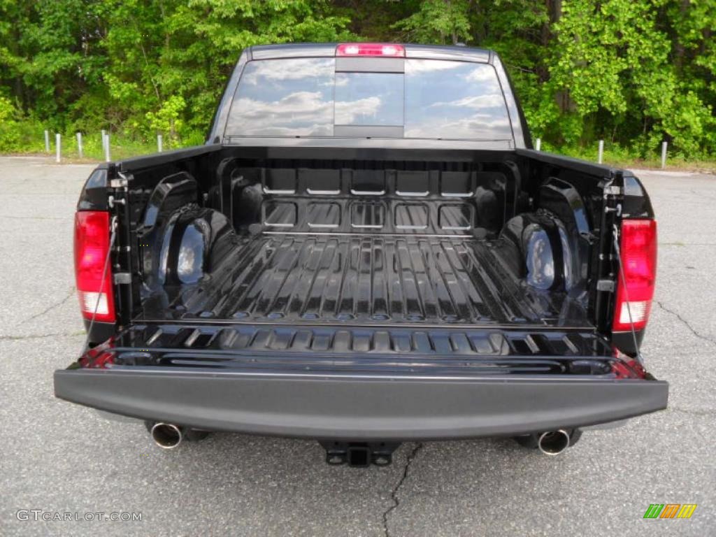 2011 Ram 1500 SLT Crew Cab - Brilliant Black Crystal Pearl / Dark Slate Gray/Medium Graystone photo #17