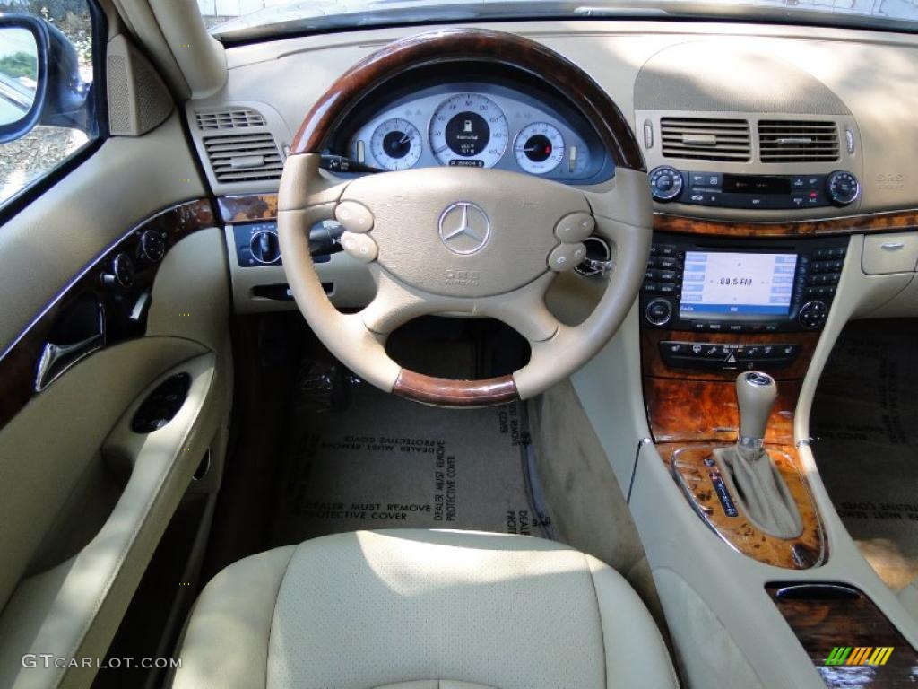 2008 E 350 4Matic Sedan - Capri Blue Metallic / Cashmere photo #22