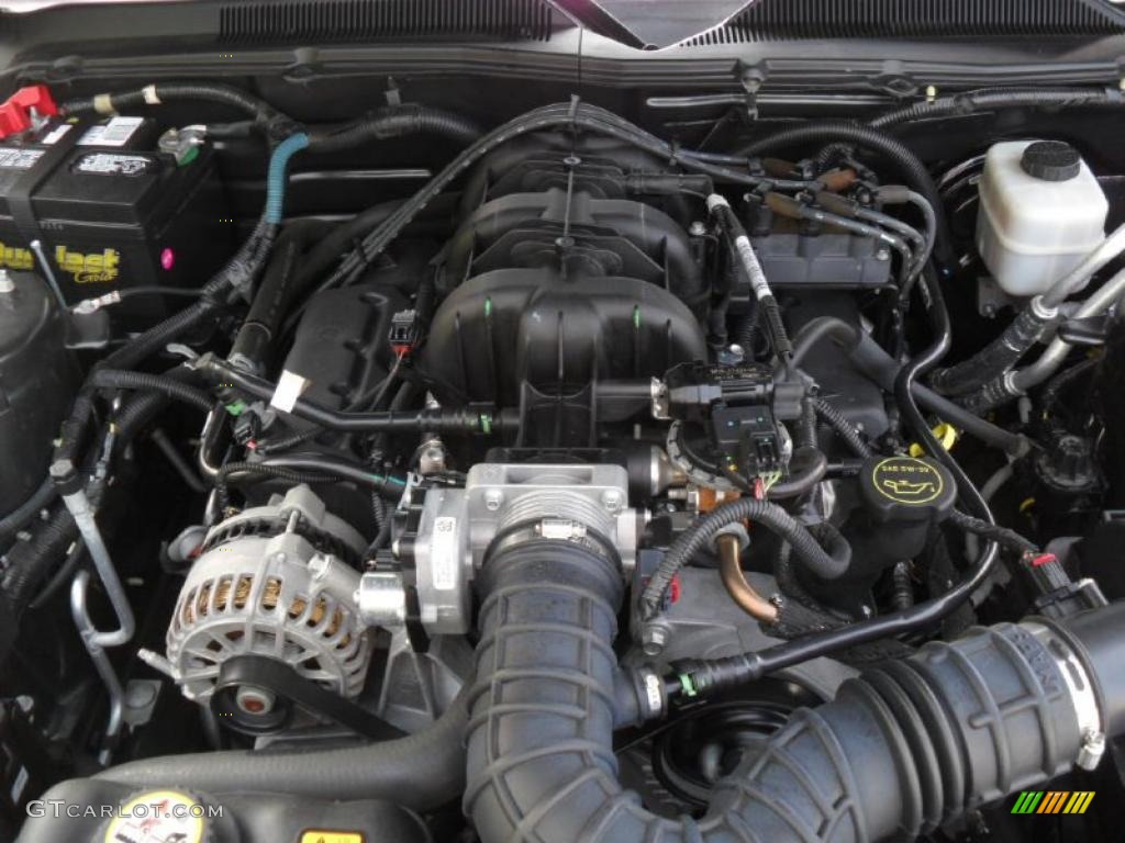 2007 Mustang V6 Premium Coupe - Alloy Metallic / Dark Charcoal photo #23