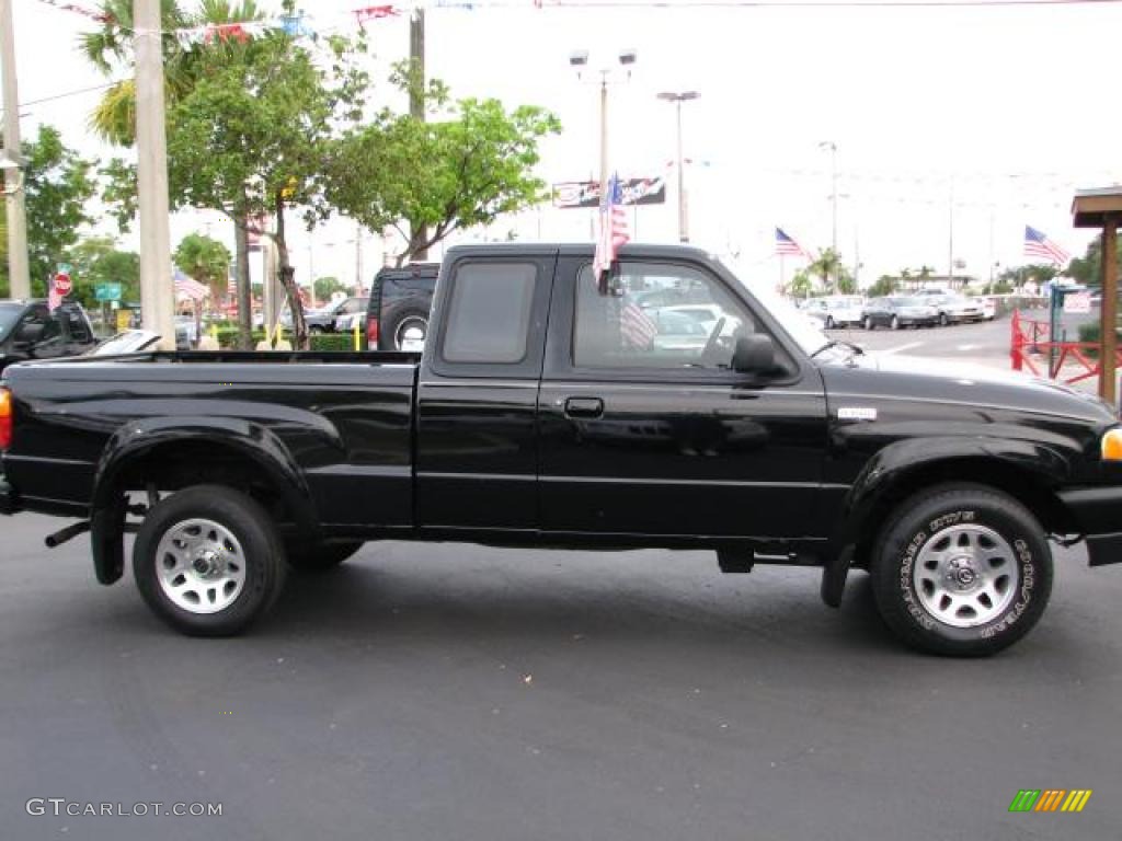 2003 B-Series Truck B3000 Cab Plus 4 - Mystic Black / Medium Dark Flint photo #10