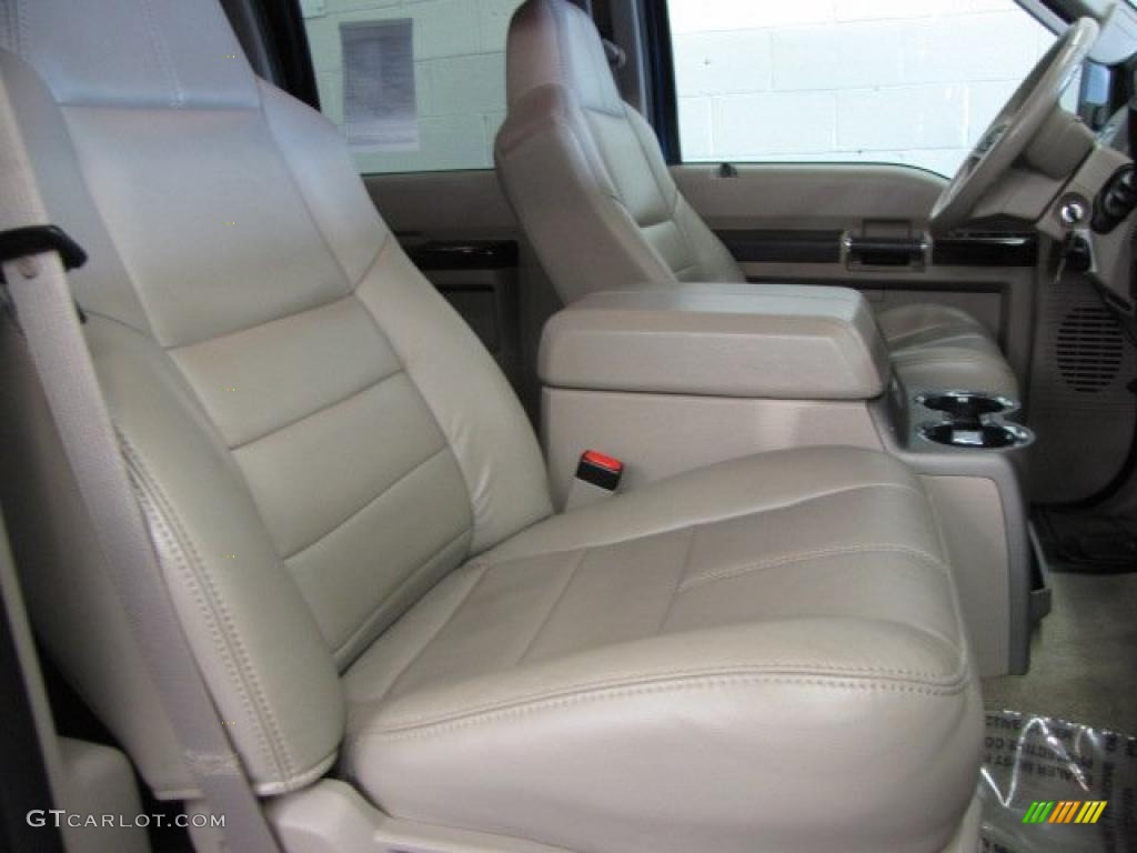 2008 F350 Super Duty Lariat Crew Cab 4x4 - Dark Blue Pearl Metallic / Medium Stone photo #14