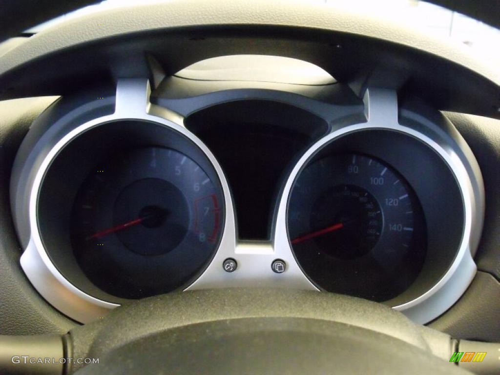 2011 Juke S - Metallic Bronze / Black/Silver Trim photo #15