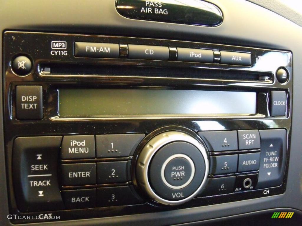 2011 Juke S - Metallic Bronze / Black/Silver Trim photo #16