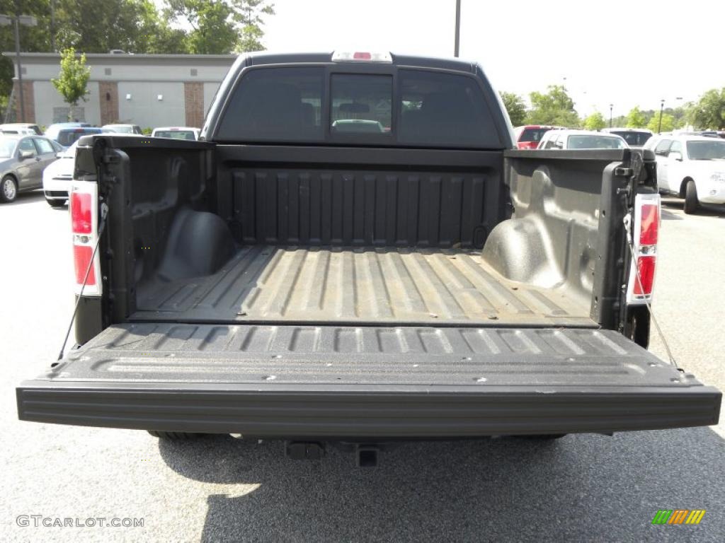 2010 F150 Lariat SuperCrew - Tuxedo Black / Black photo #18