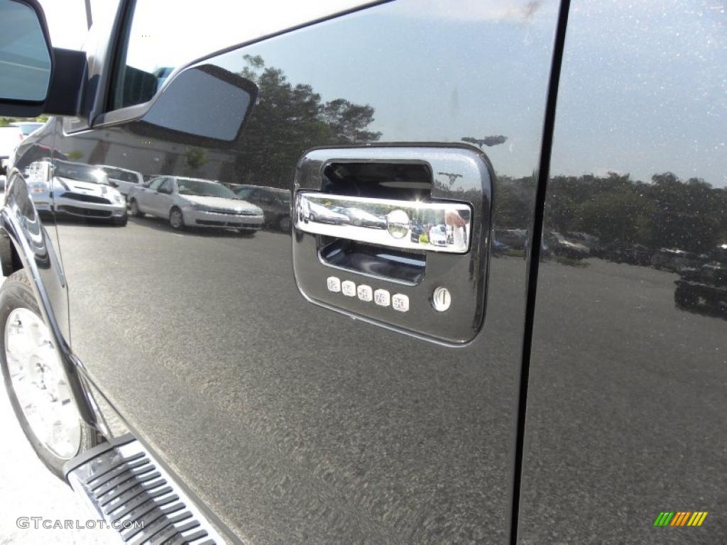 2010 F150 Lariat SuperCrew - Tuxedo Black / Black photo #21