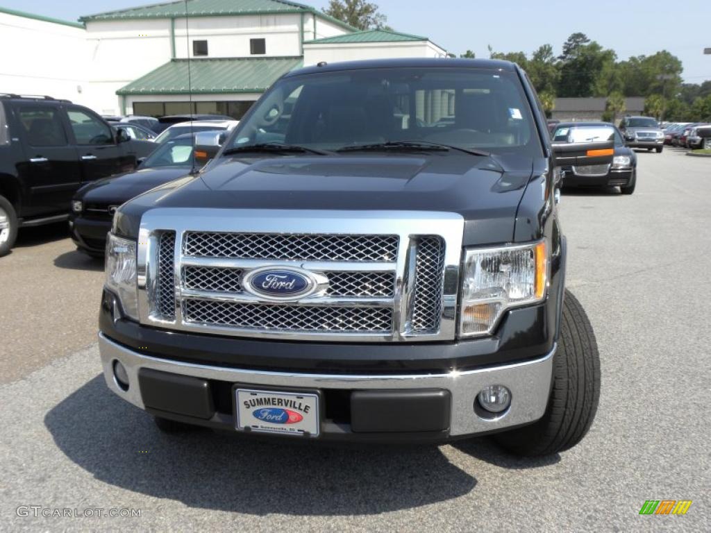 2010 F150 Lariat SuperCrew - Tuxedo Black / Black photo #24