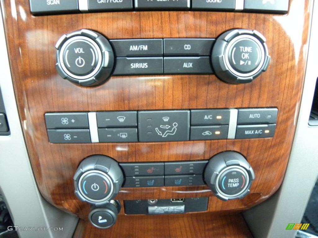 2010 F150 Lariat SuperCrew - Tuxedo Black / Black photo #27