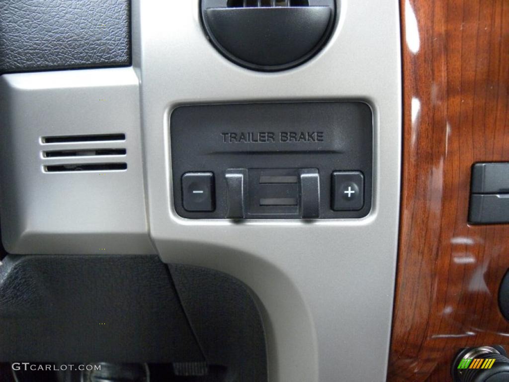 2010 F150 Lariat SuperCrew - Tuxedo Black / Black photo #29