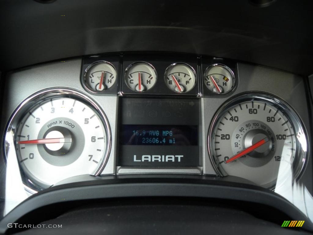 2010 F150 Lariat SuperCrew - Tuxedo Black / Black photo #32