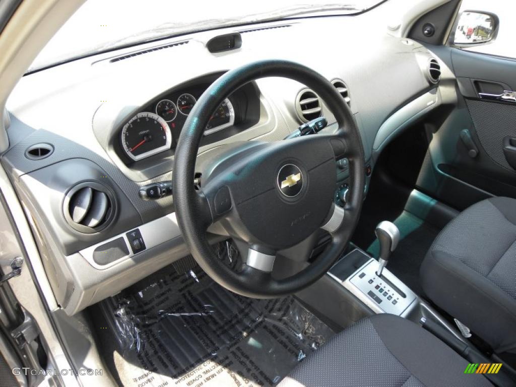 2009 Aveo LT Sedan - Medium Gray / Charcoal photo #3