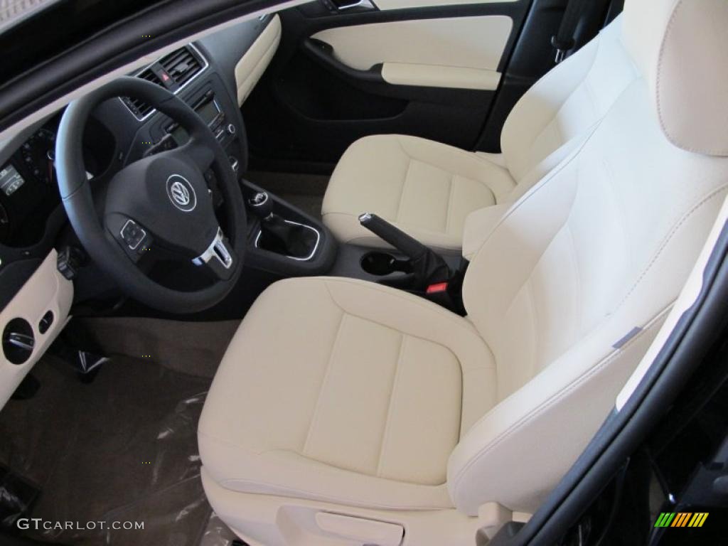 Cornsilk Beige Interior 2011 Volkswagen Jetta SE Sedan Photo #49663207