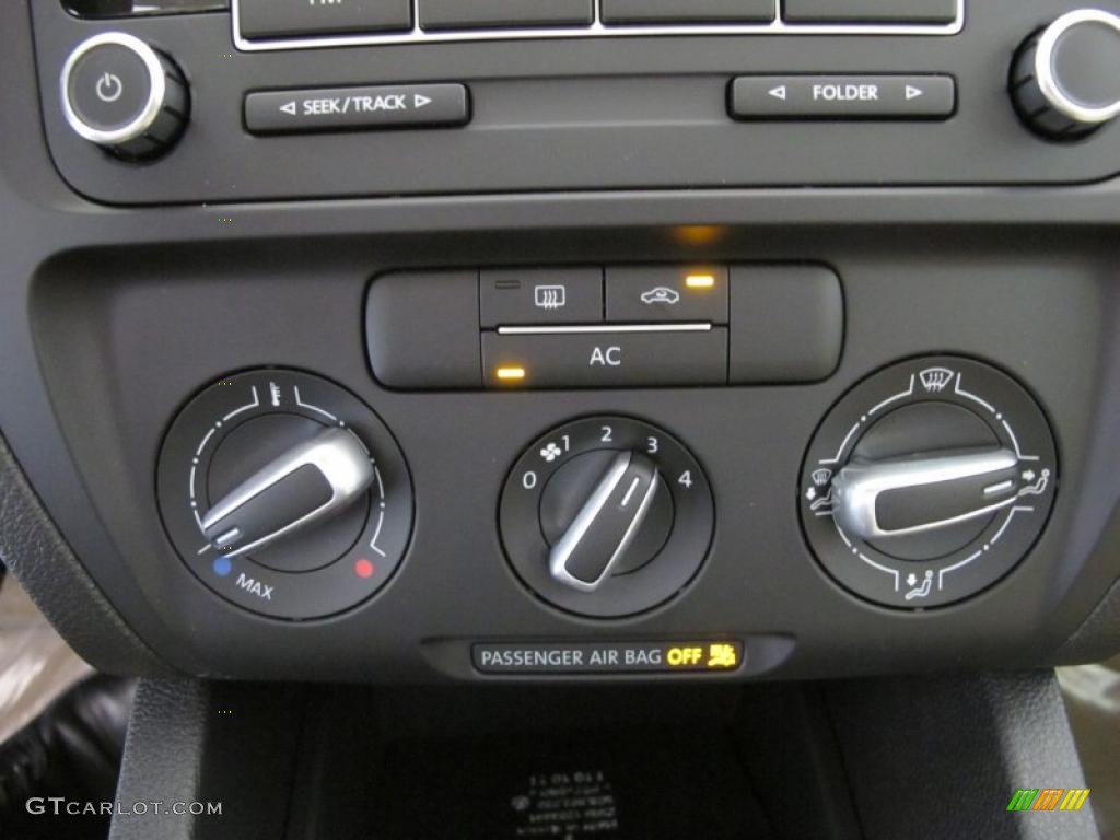 2011 Volkswagen Jetta SE Sedan Controls Photo #49663774