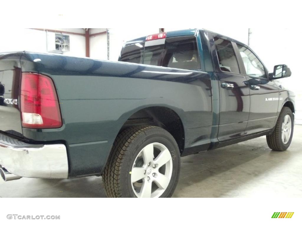 2011 Ram 1500 Big Horn Quad Cab 4x4 - Hunter Green Pearl / Dark Slate Gray/Medium Graystone photo #10
