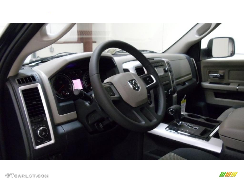 2011 Ram 1500 Big Horn Quad Cab 4x4 - Hunter Green Pearl / Dark Slate Gray/Medium Graystone photo #12