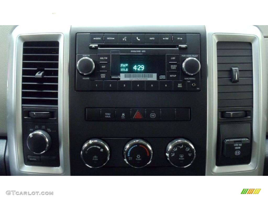 2011 Ram 1500 Big Horn Quad Cab 4x4 - Hunter Green Pearl / Dark Slate Gray/Medium Graystone photo #15