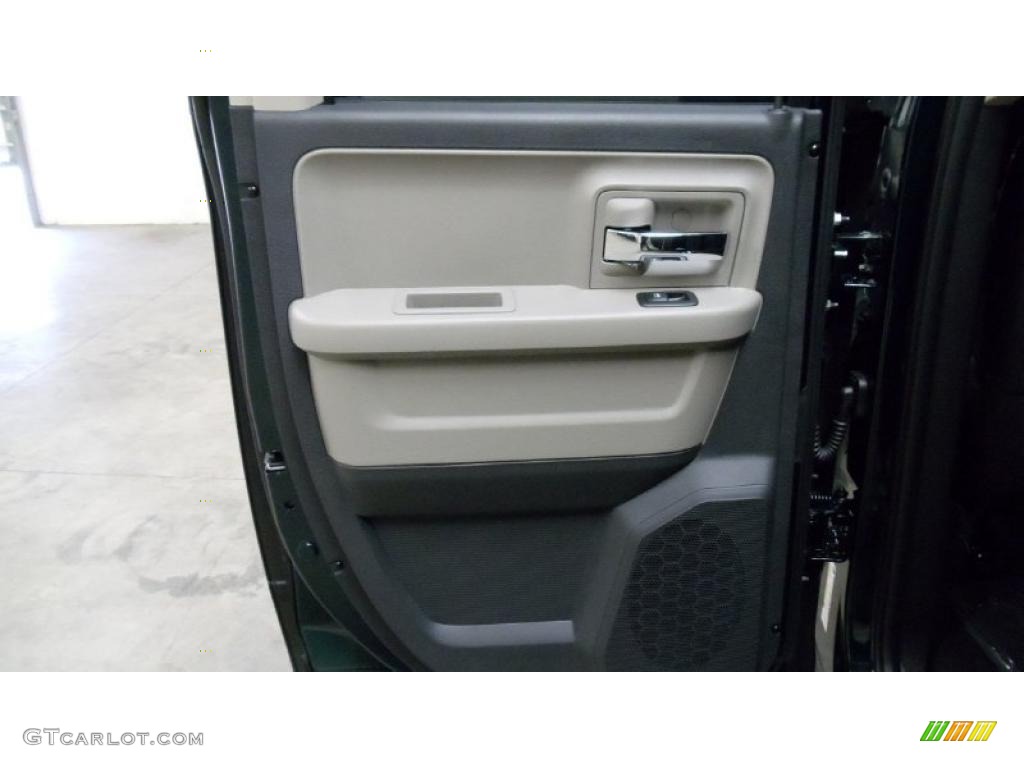 2011 Ram 1500 Big Horn Quad Cab 4x4 - Hunter Green Pearl / Dark Slate Gray/Medium Graystone photo #25