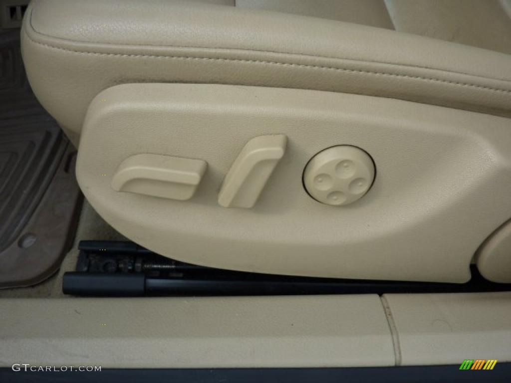 2007 Audi A4 3.2 quattro Avant Controls Photo #49668483