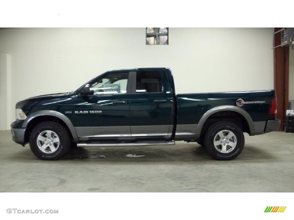 2011 Ram 1500 SLT Outdoorsman Quad Cab 4x4 - Hunter Green Pearl / Dark Slate Gray/Medium Graystone photo #7