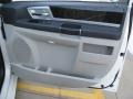 Stone White - Grand Caravan SXT Photo No. 8