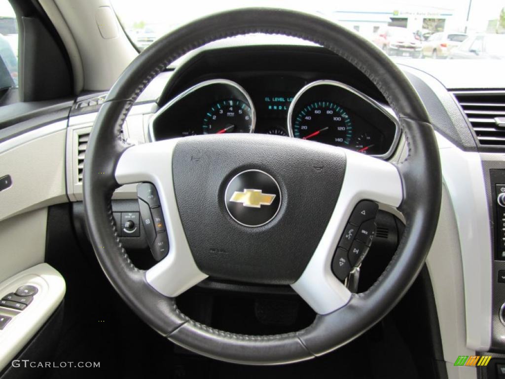 2009 Chevrolet Traverse LTZ AWD Light Gray/Ebony Steering Wheel Photo #49671759