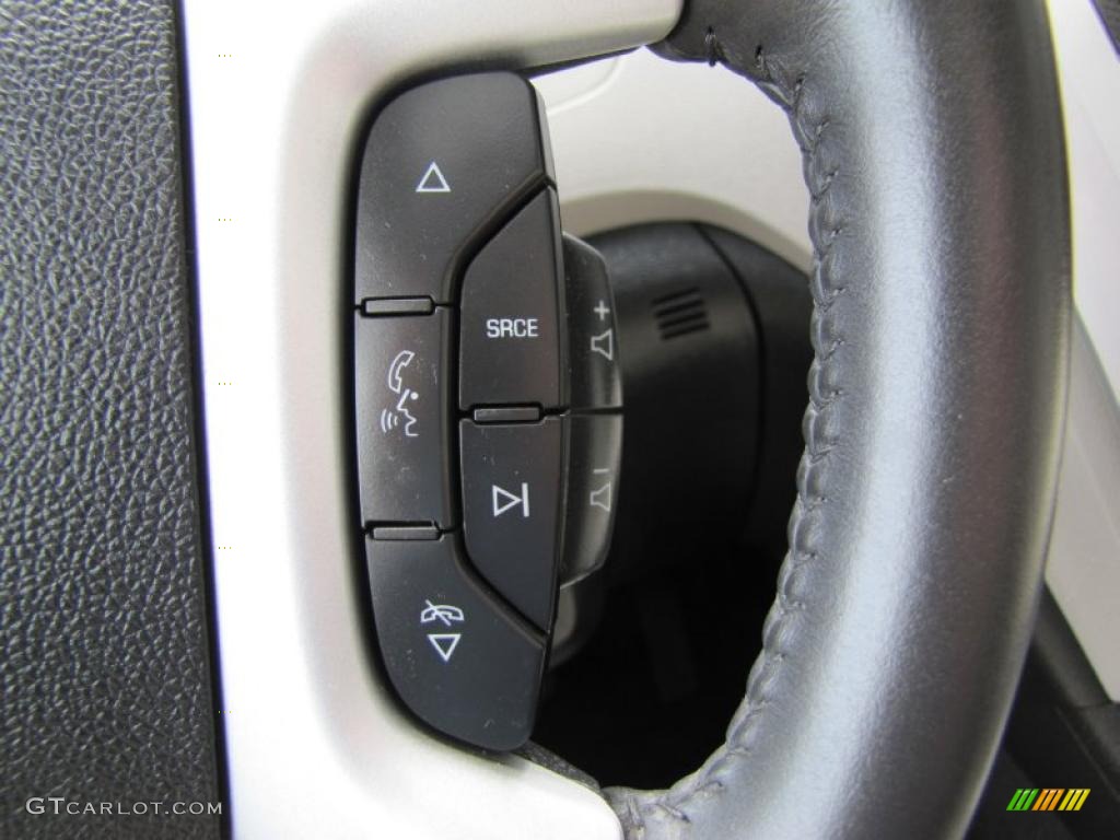 2009 Chevrolet Traverse LTZ AWD Controls Photo #49671792