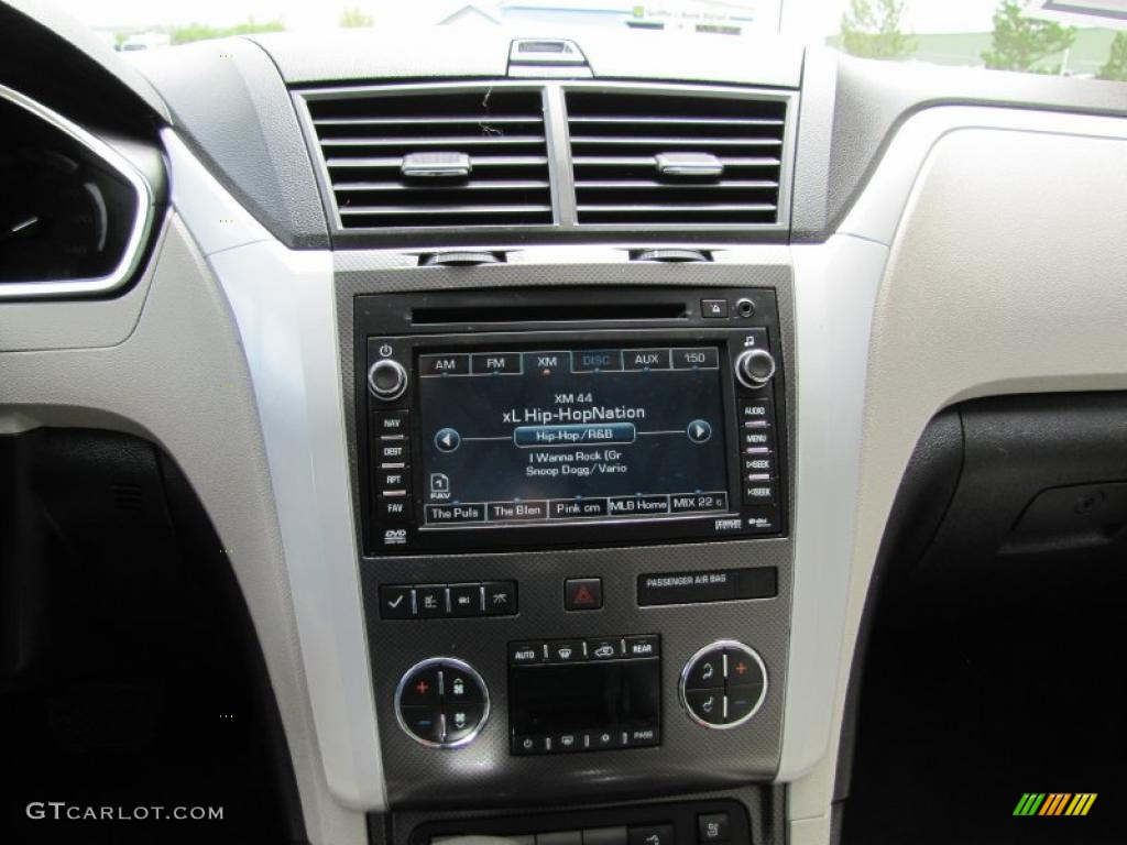 2009 Chevrolet Traverse LTZ AWD Controls Photo #49671864