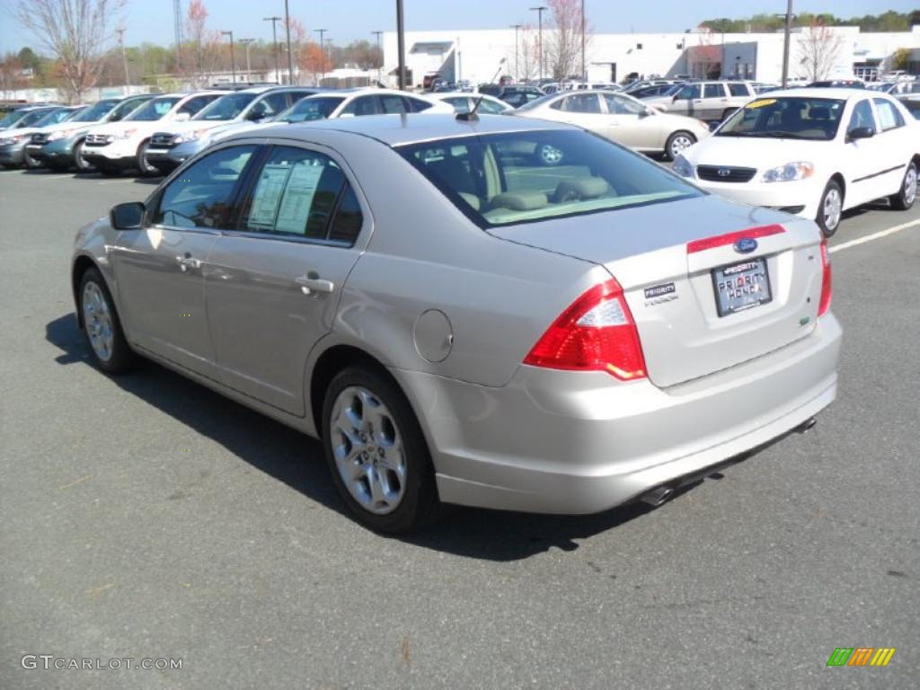 2010 Fusion SE V6 - Smokestone Metallic / Medium Light Stone photo #3