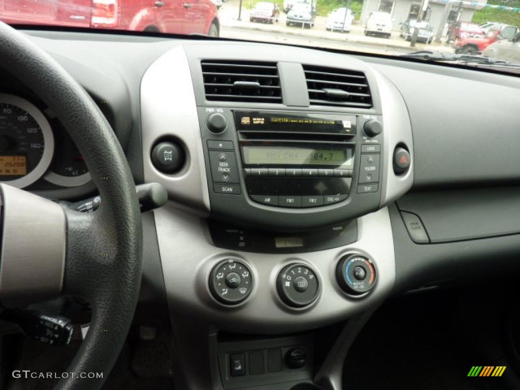 2006 Toyota RAV4 Sport V6 4WD Controls Photo #49673013