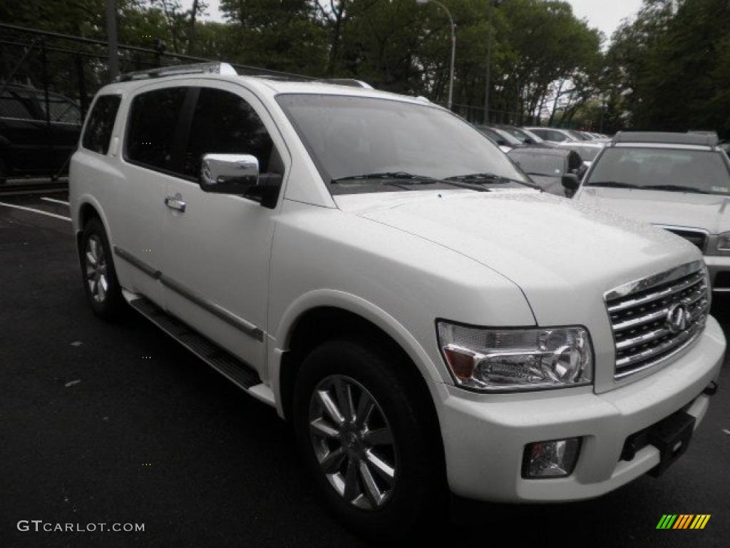 Tuscan Pearl White Infiniti QX