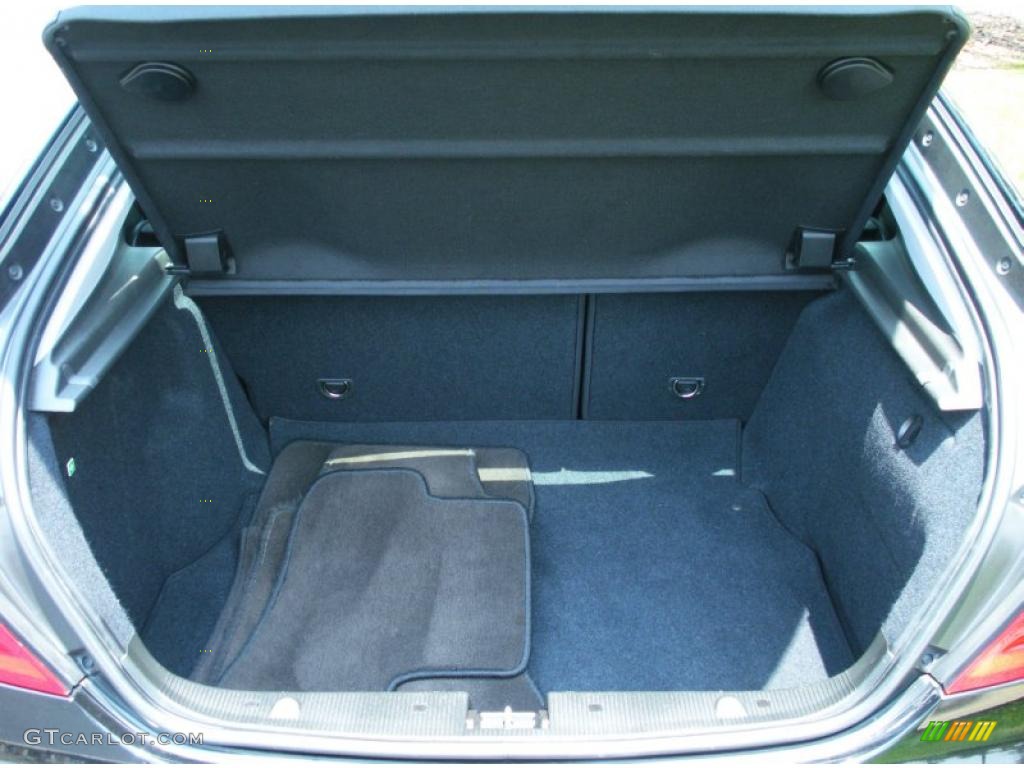 2002 Mercedes-Benz C 230 Kompressor Coupe Trunk Photo #49675212