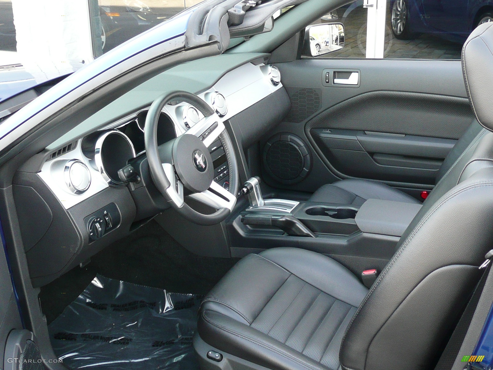 2006 Mustang GT Premium Convertible - Vista Blue Metallic / Dark Charcoal photo #2