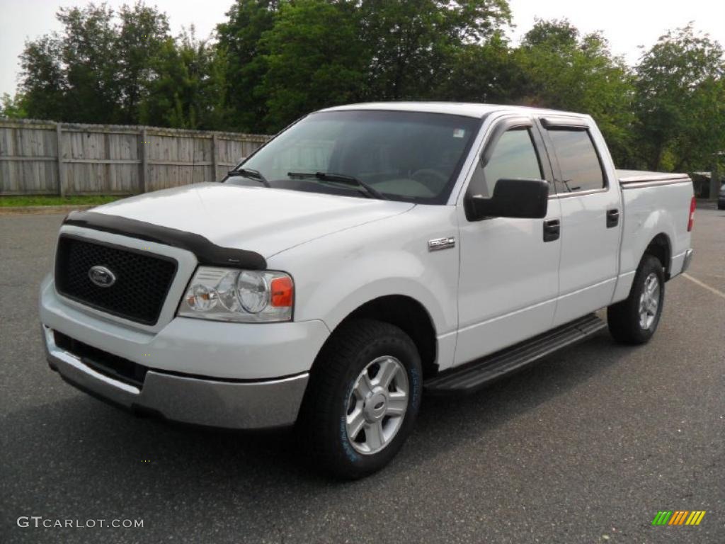 2004 F150 XLT SuperCrew - Oxford White / Tan photo #1