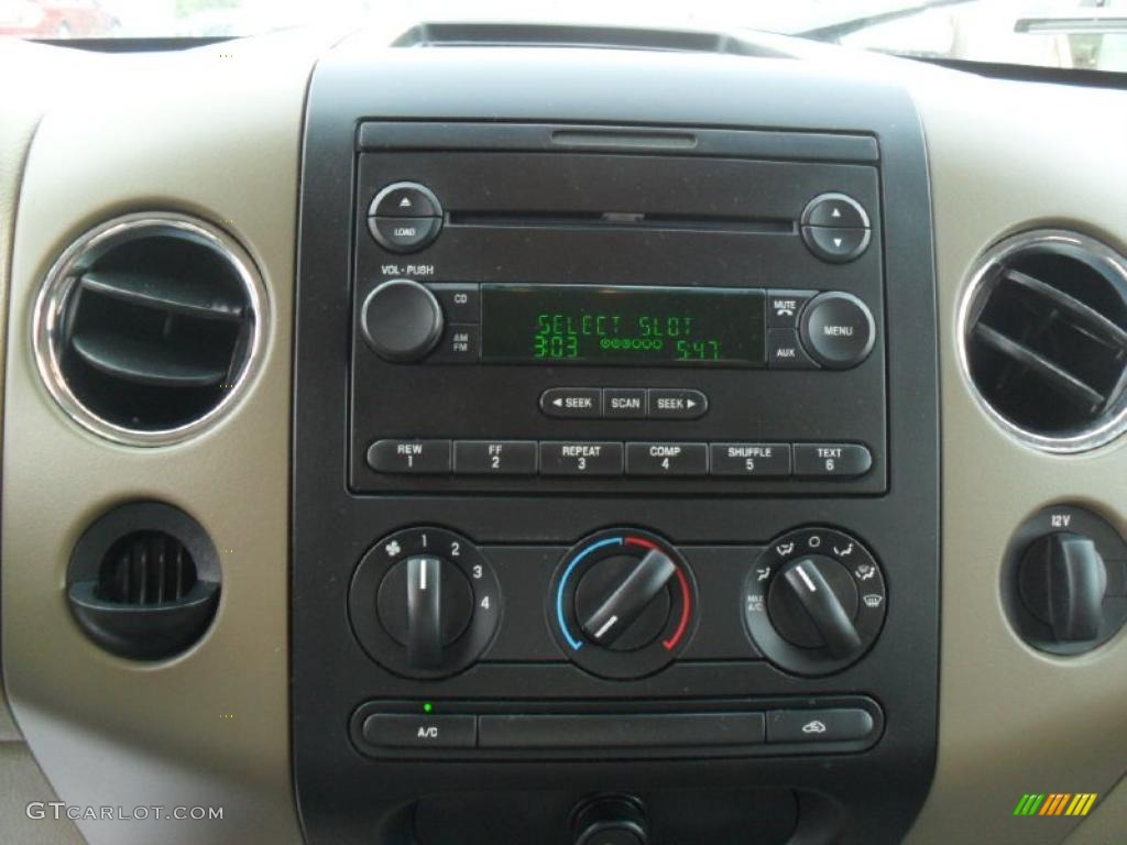 2004 F150 XLT SuperCrew - Oxford White / Tan photo #13