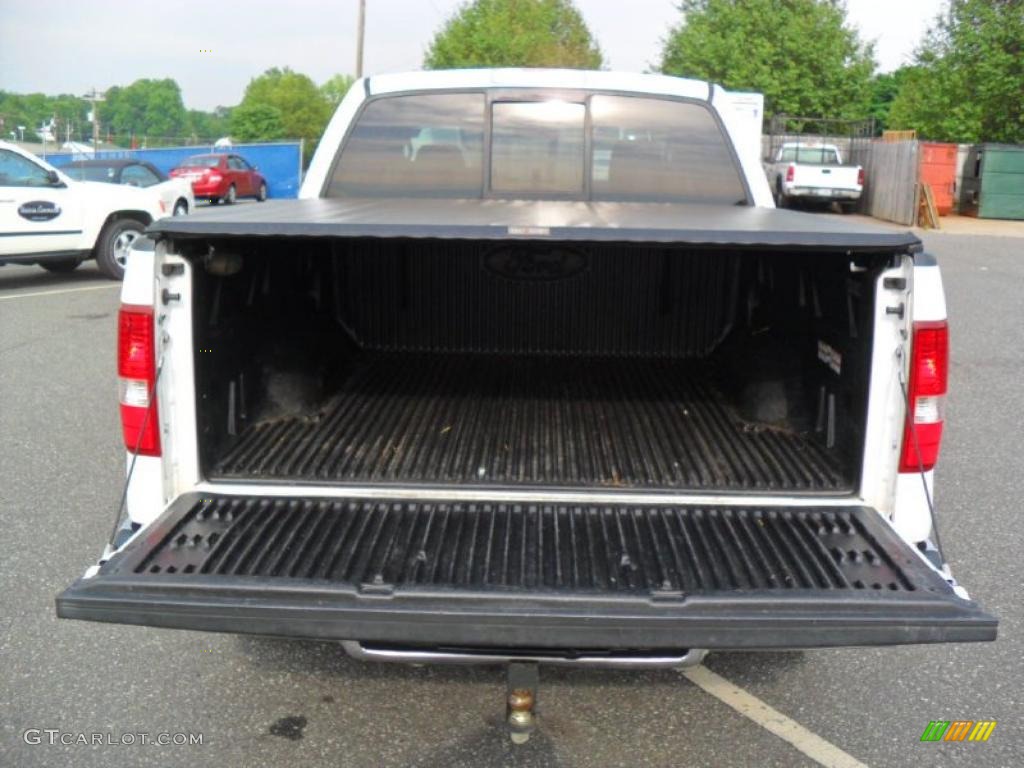 2004 F150 XLT SuperCrew - Oxford White / Tan photo #19