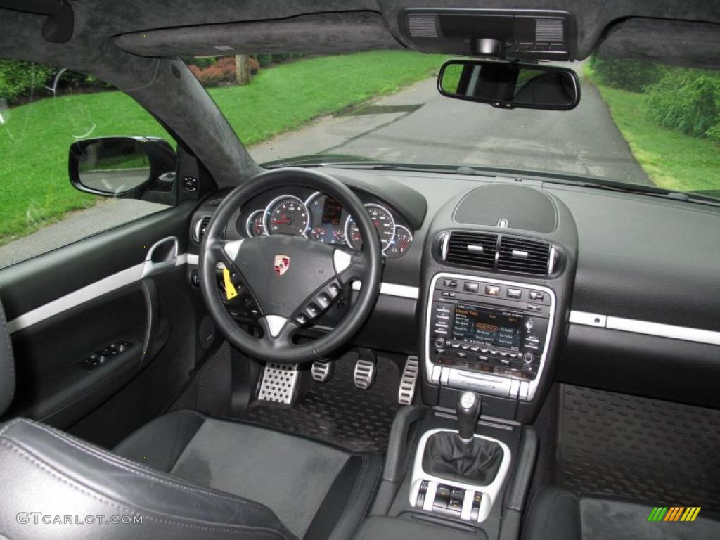 2009 Porsche Cayenne GTS Black w/Alcantara Dashboard Photo #49679742