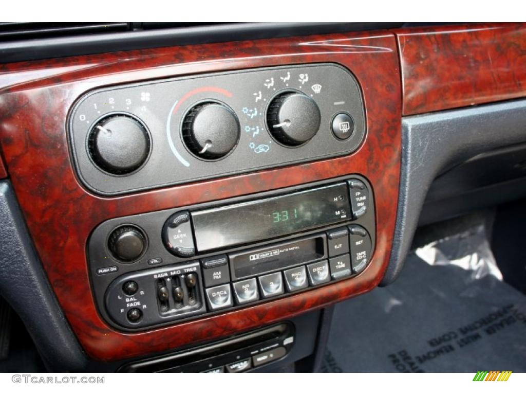 2001 Chrysler Sebring Limited Convertible Controls Photo #49680368